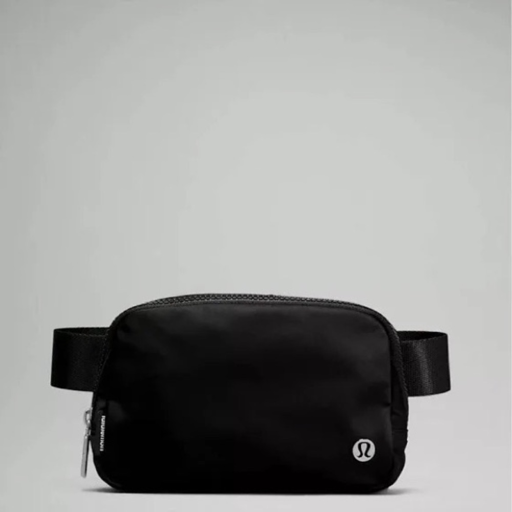 NWT Lululemon Athletica Everywhere Belt Bag Black